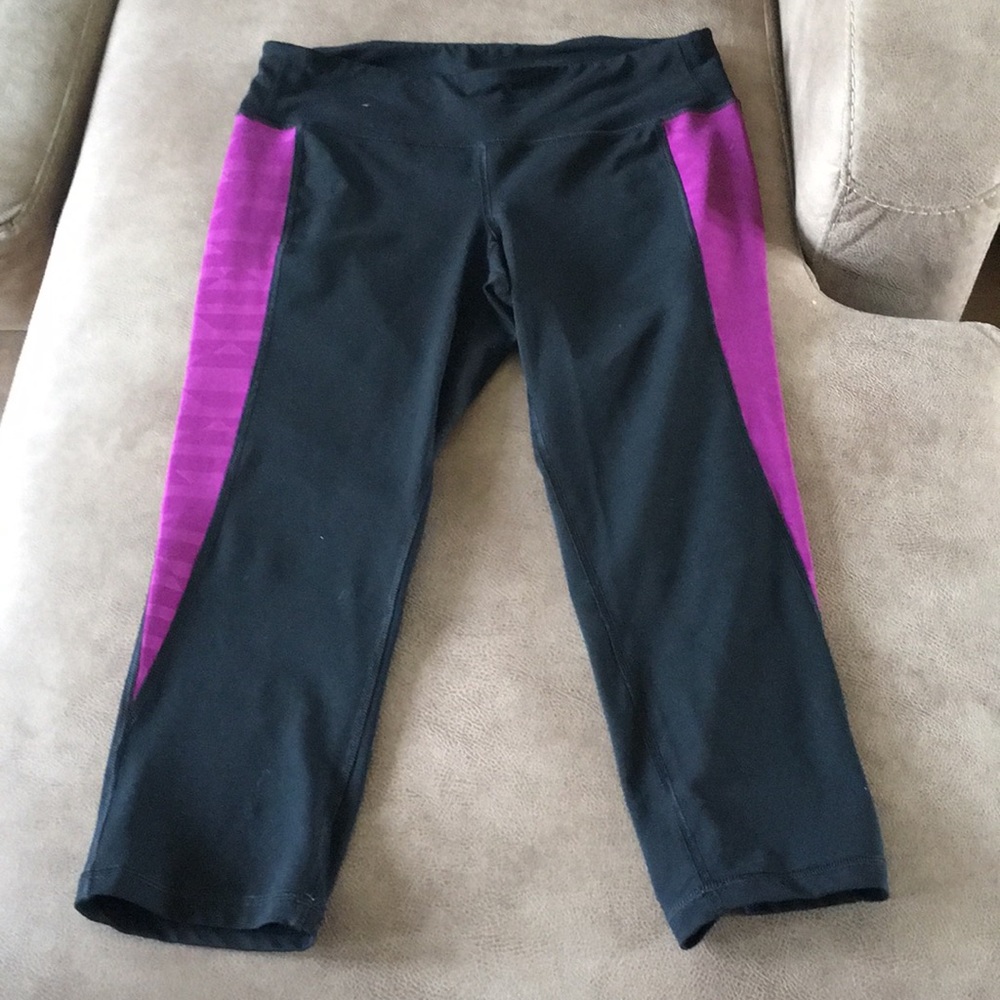Old navy active Capri